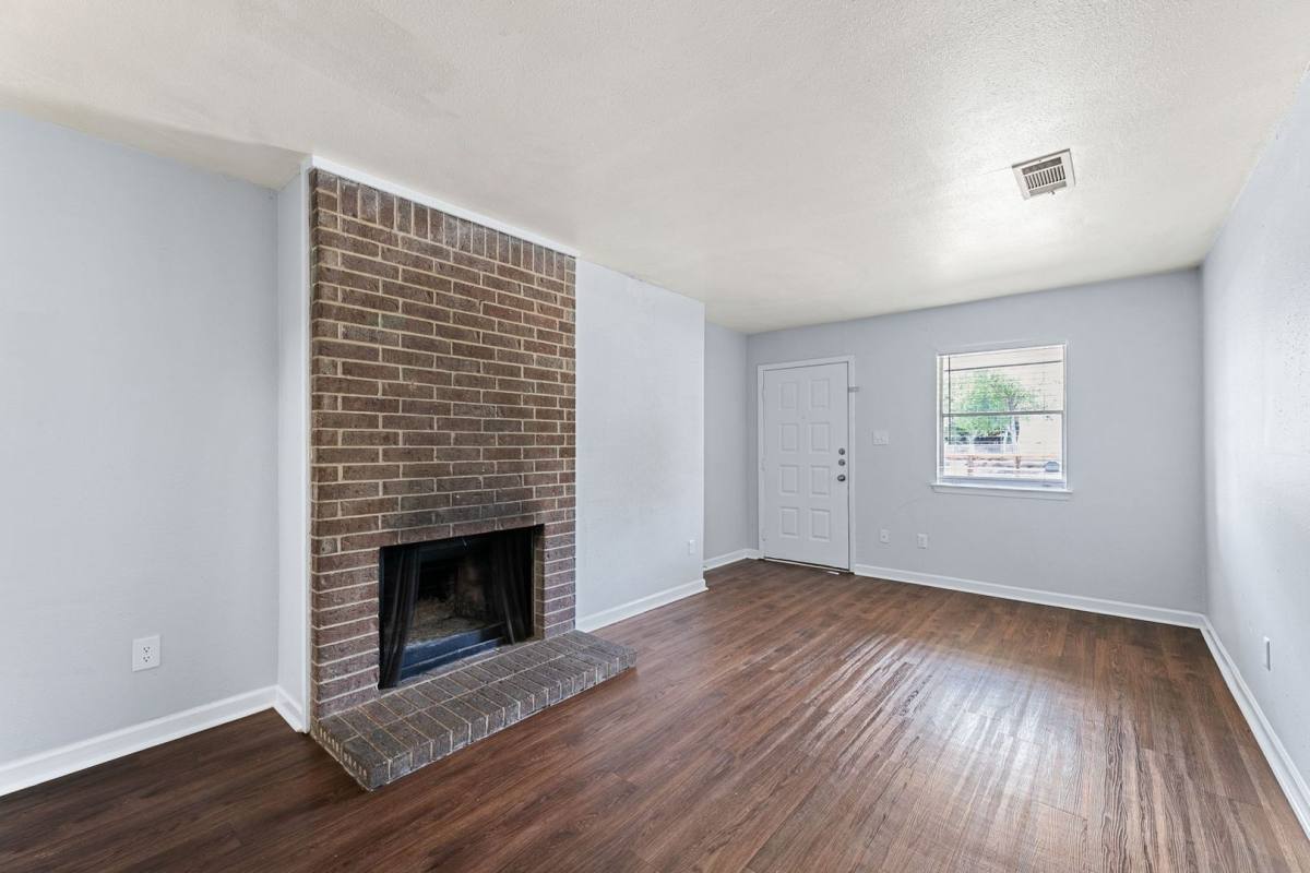 Apartment for rent at 2011 E Stassney Lane, Austin, TX 78744