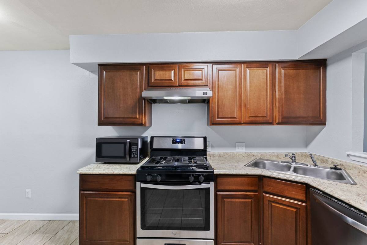 Apartment for rent at 2011 E Stassney Lane, Austin, TX 78744
