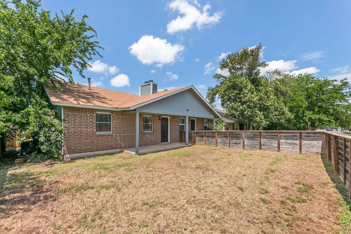 Apartment for rent at 2011 E Stassney Lane, Austin, TX 78744