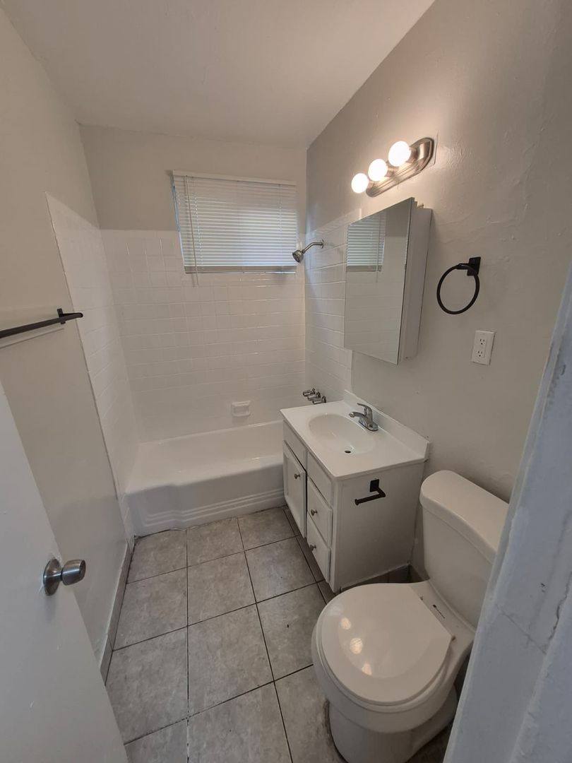 Apartment for rent at 626 W 81st St, Los Angeles, CA 90044