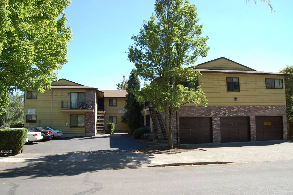 Apartment for rent at 2620-2640 SE Morrison, Portland, OR 97214