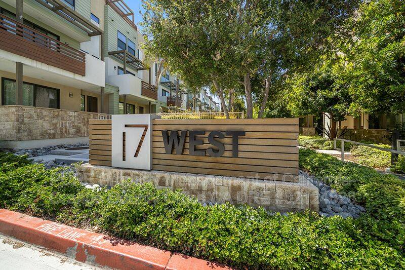Townhouse for rent at 661 W 17th St, Costa Mesa, CA 92627
