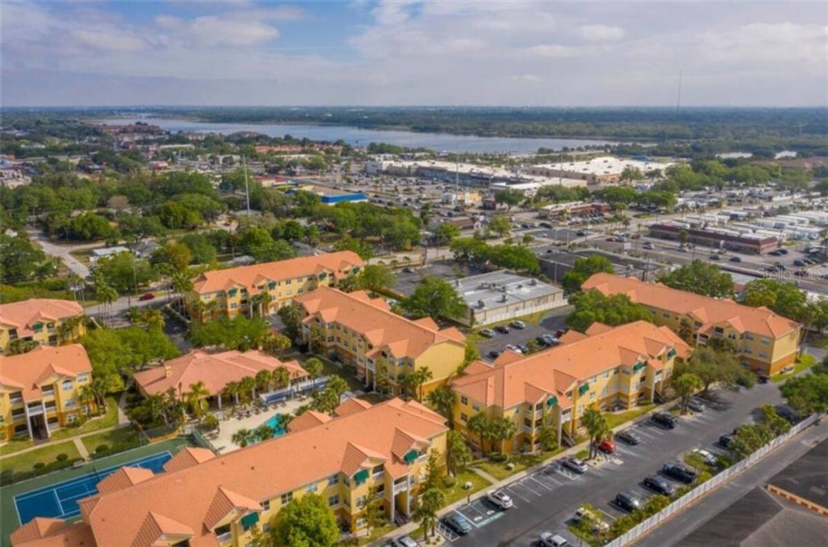 Condo for rent at 10764 70th Ave, Seminole, FL 33772