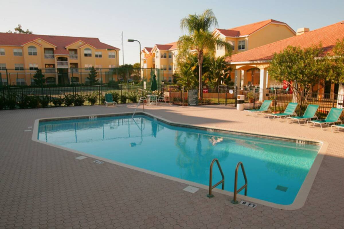 Condo for rent at 10764 70th Ave, Seminole, FL 33772