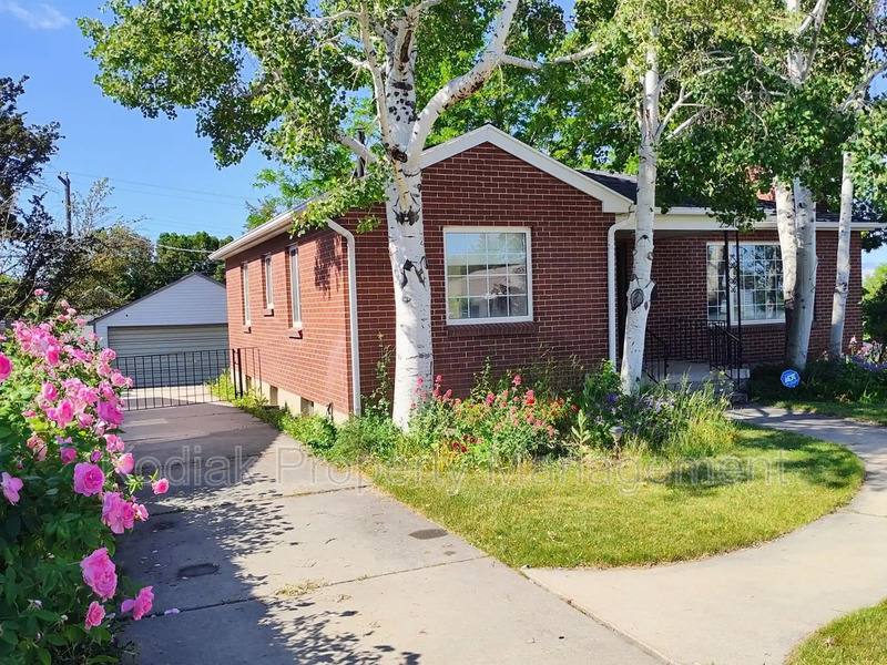 House for rent at 2540 E 1700 S, Salt Lake City, UT 84108