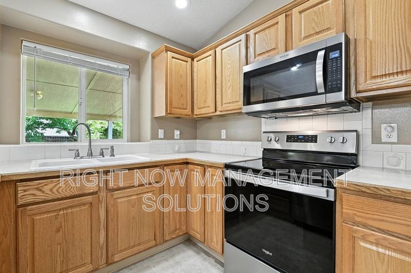 House for rent at 5199 E Rocky Bar Dr, Boise, ID 83716