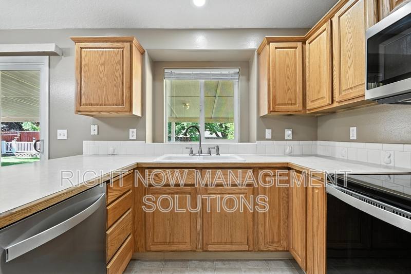 House for rent at 5199 E Rocky Bar Dr, Boise, ID 83716