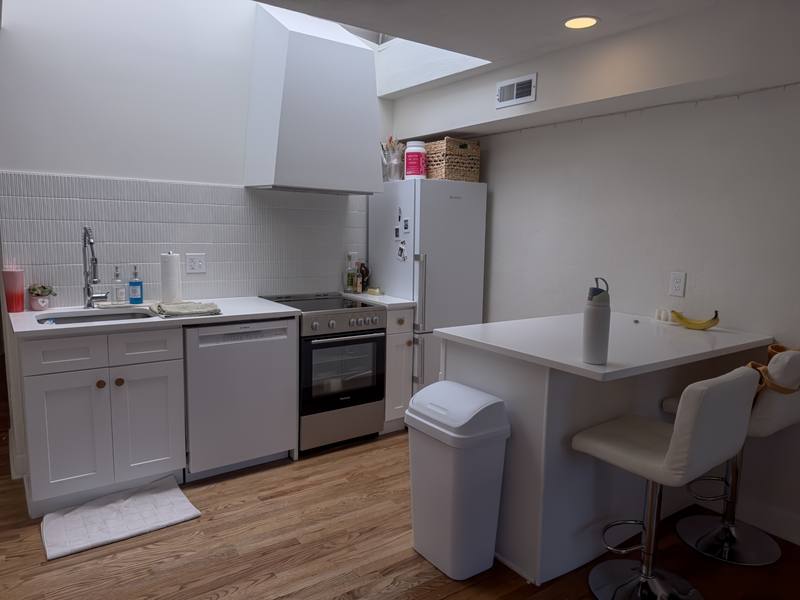 Apartment for rent at 1934 Green St #3FL, Philadelphia, PA 19130