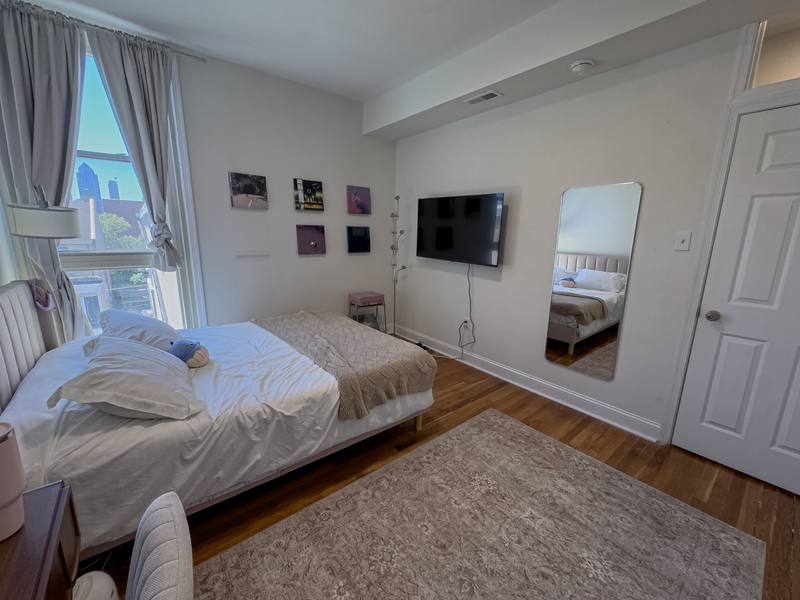 Apartment for rent at 1934 Green St #3FL, Philadelphia, PA 19130