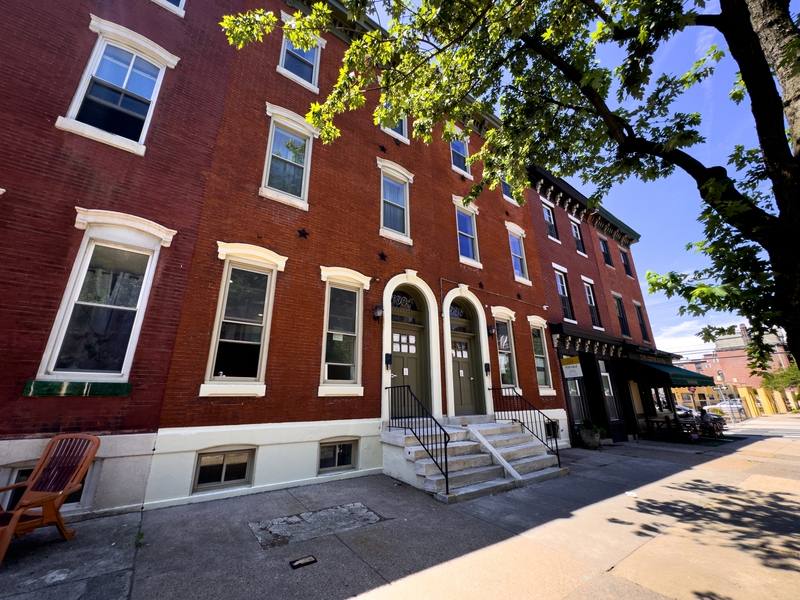 Apartment for rent at 1934 Green St #3FL, Philadelphia, PA 19130