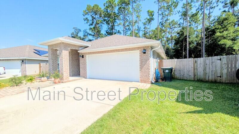 House for rent at 10557 Queens Gate Circle, Pensacola, FL 32506