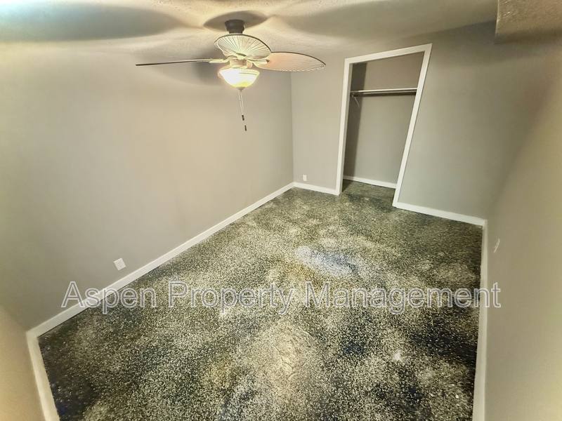 House for rent at 314 S Woodlawn Ave, Burlington, IA 52601
