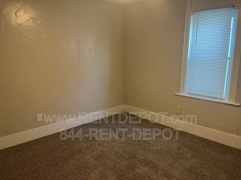 House for rent at 510 E Franklin St, Evansville, IN 47711