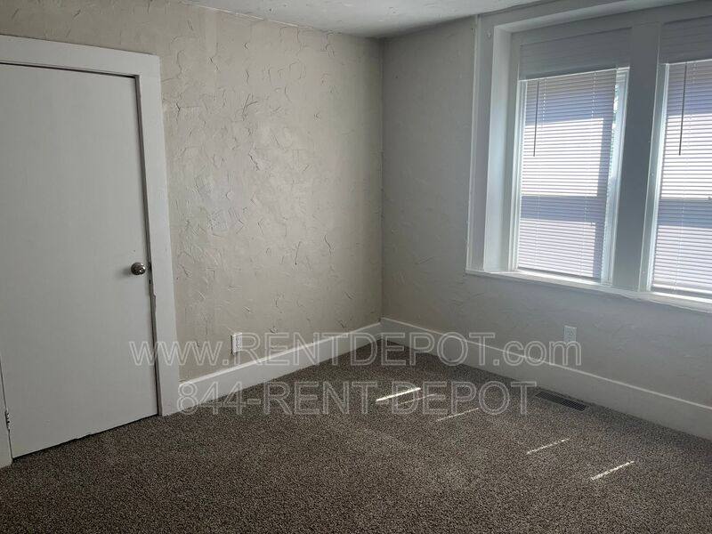 House for rent at 510 E Franklin St, Evansville, IN 47711