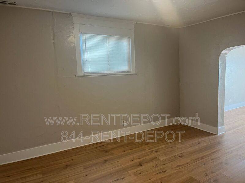 House for rent at 510 E Franklin St, Evansville, IN 47711