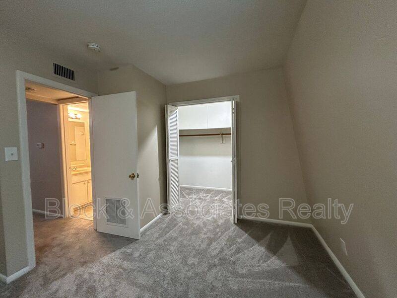 Condo for rent at 3816-H Country Club Rd, Winston Salem, NC 27104