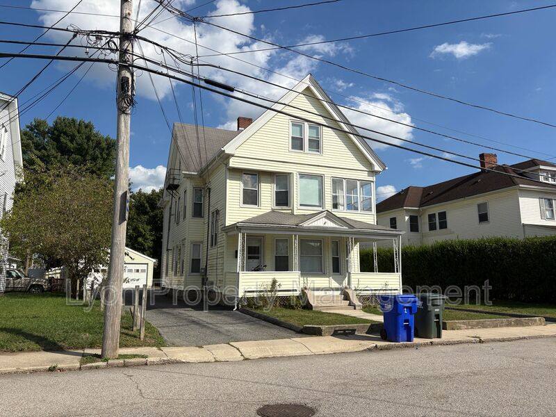 Apartment for rent at 16 W St #3, Westerly, RI 02891