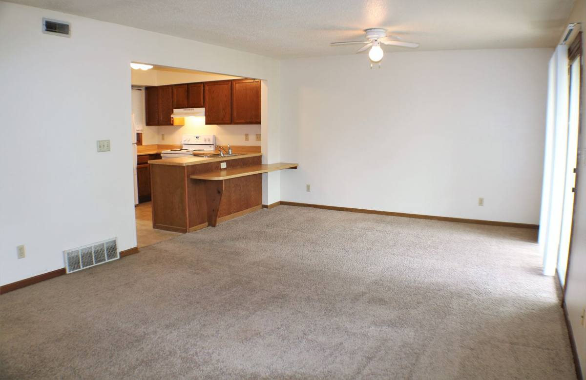 Apartment for rent at 708 Westwinds Dr, Iowa City, IA 52246