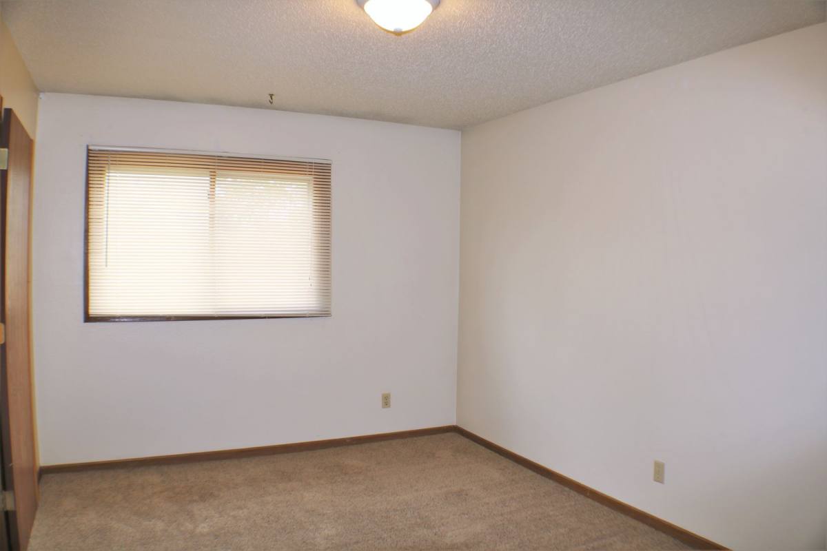 Apartment for rent at 708 Westwinds Dr, Iowa City, IA 52246