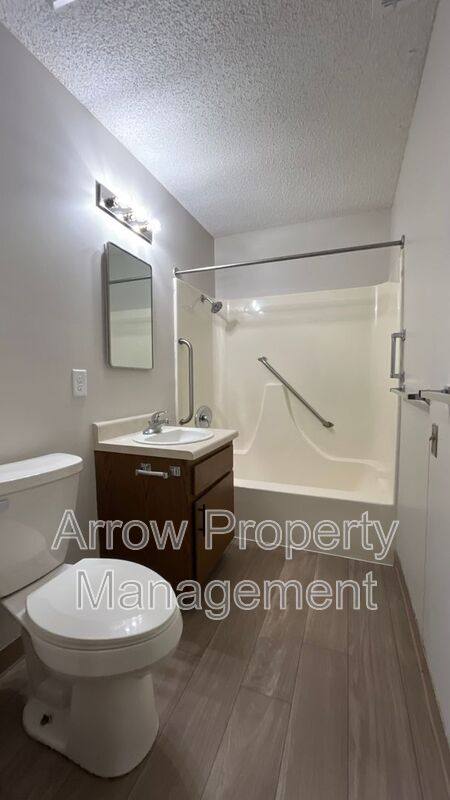 Apartment for rent at 11141 N 137 Waverly #61, Waverly, NE 68462