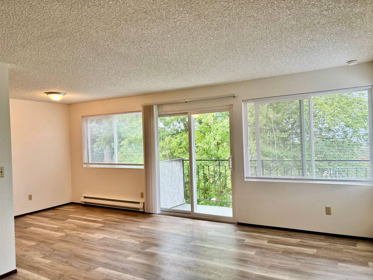 Apartment for rent at 11255 Greenwood Ave N, Seattle, WA 98133