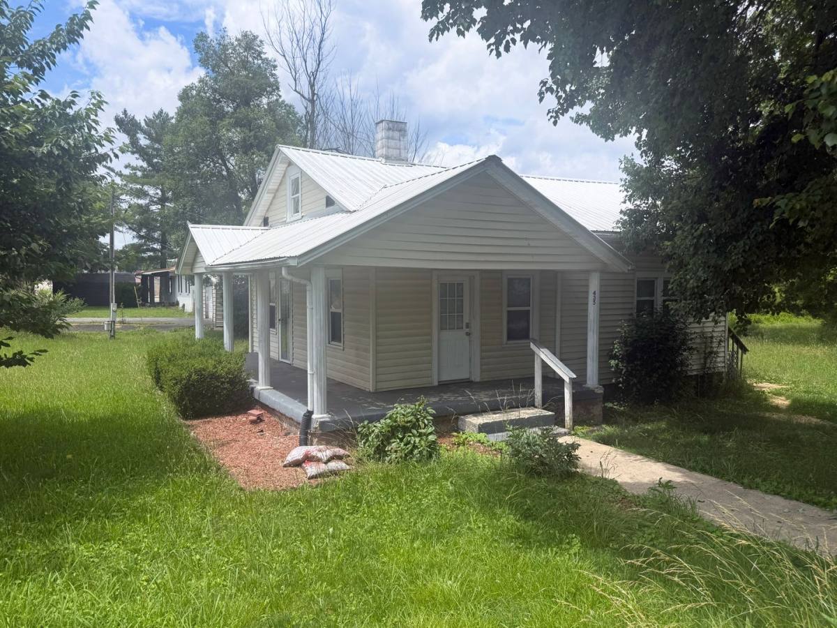 House for rent at 435 Lusk Ave, Monterey, TN 38574