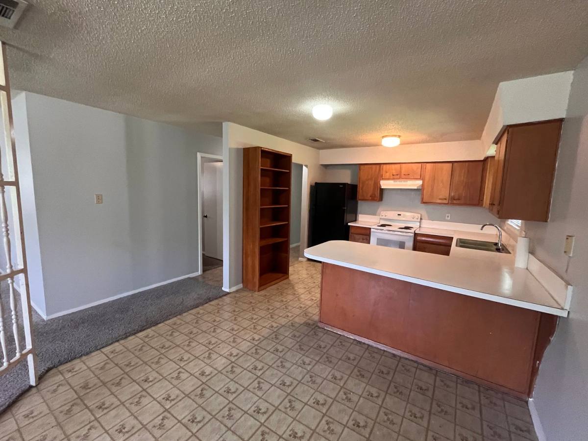 Apartment for rent at 900 902 Hazelton St, San Marcos, TX 78666