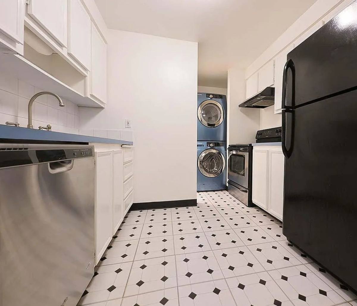 Apartment for rent at 2419-2423 NW Quimby St, Portland, OR 97210