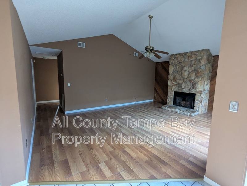 House for rent at 10914 Landon Lane, Tampa, FL 33635