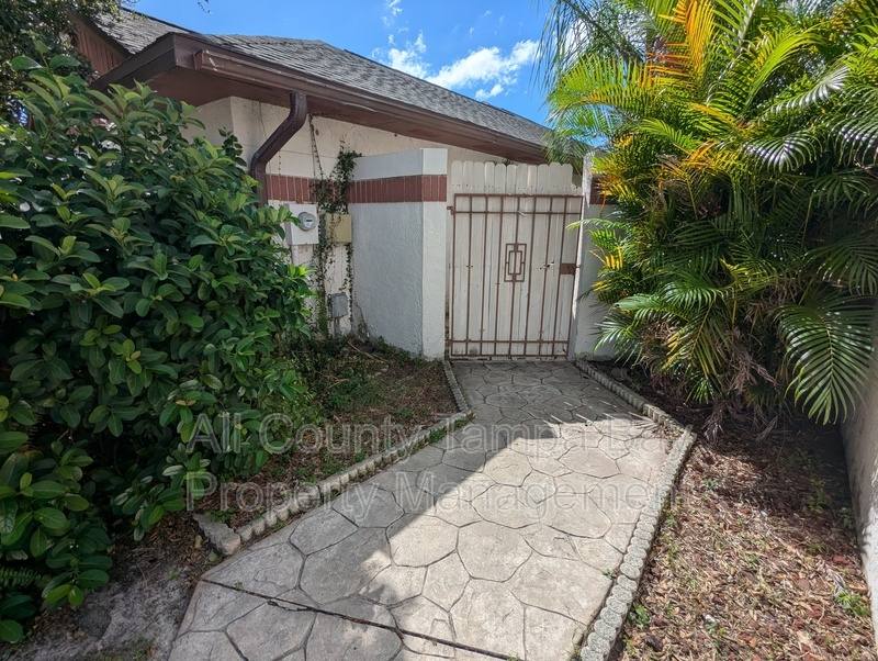 House for rent at 10914 Landon Lane, Tampa, FL 33635