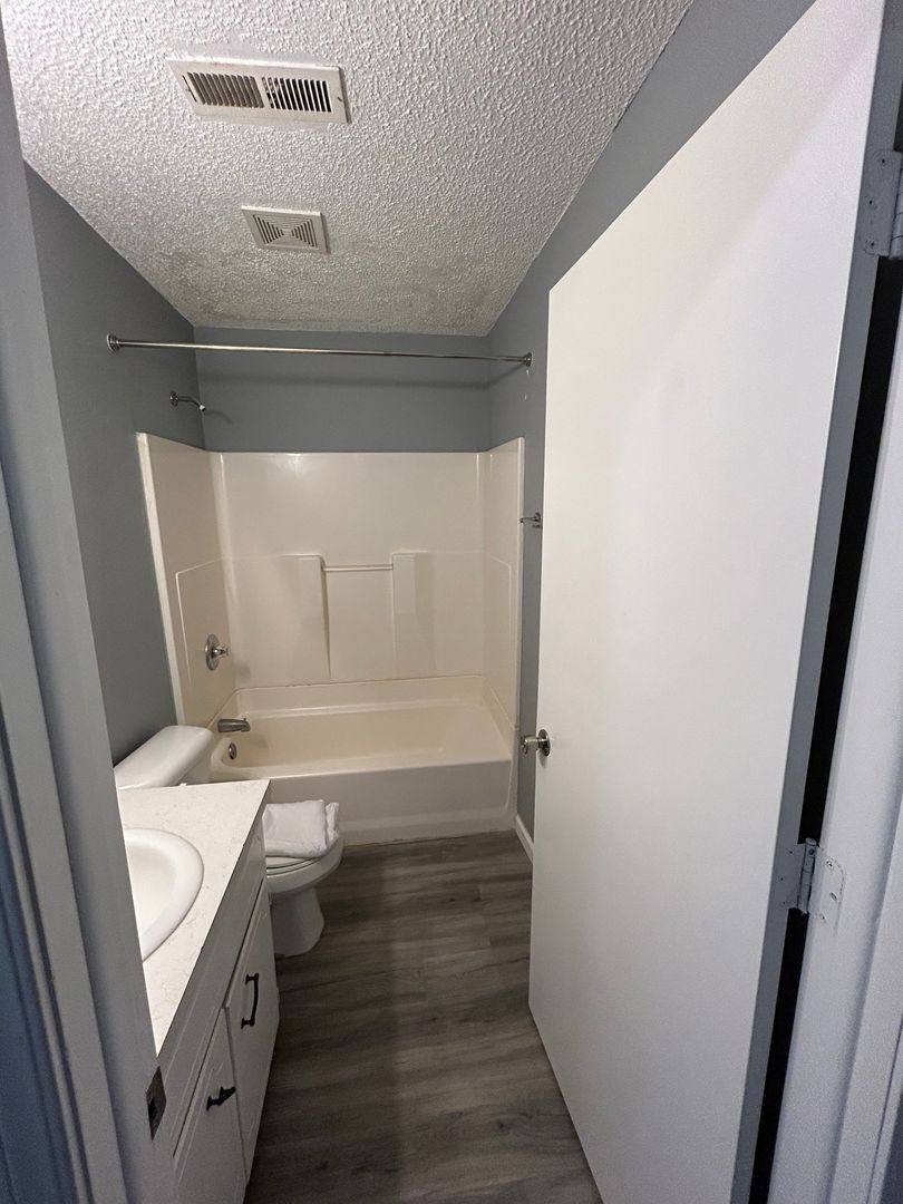 Apartment for rent at 403-409 Park St, Springdale, AR 72764