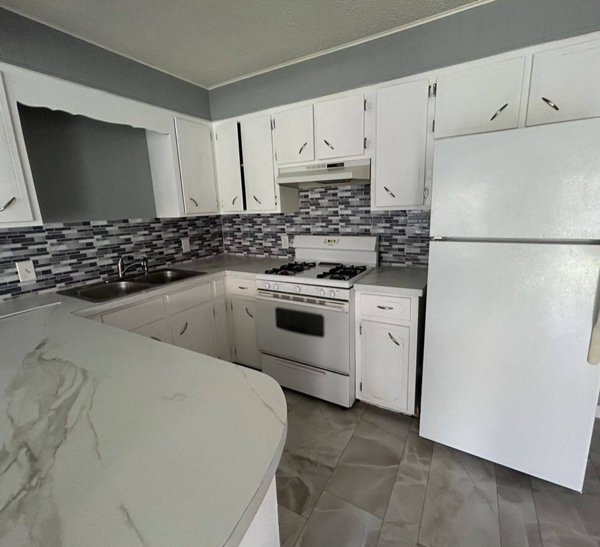 Apartment for rent at 403-409 Park St, Springdale, AR 72764