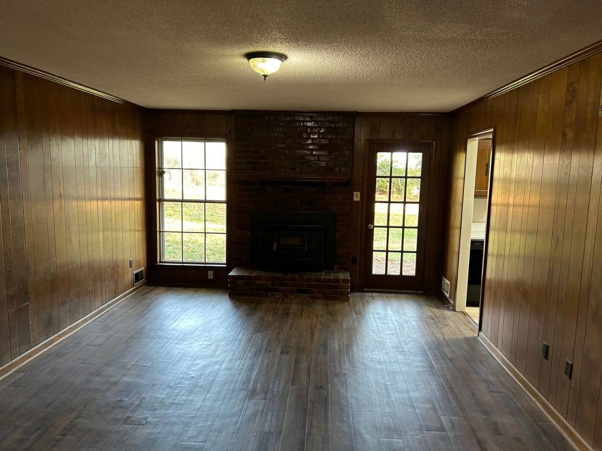House for rent at 842 Farmington Dr N, Southaven, MS 38671
