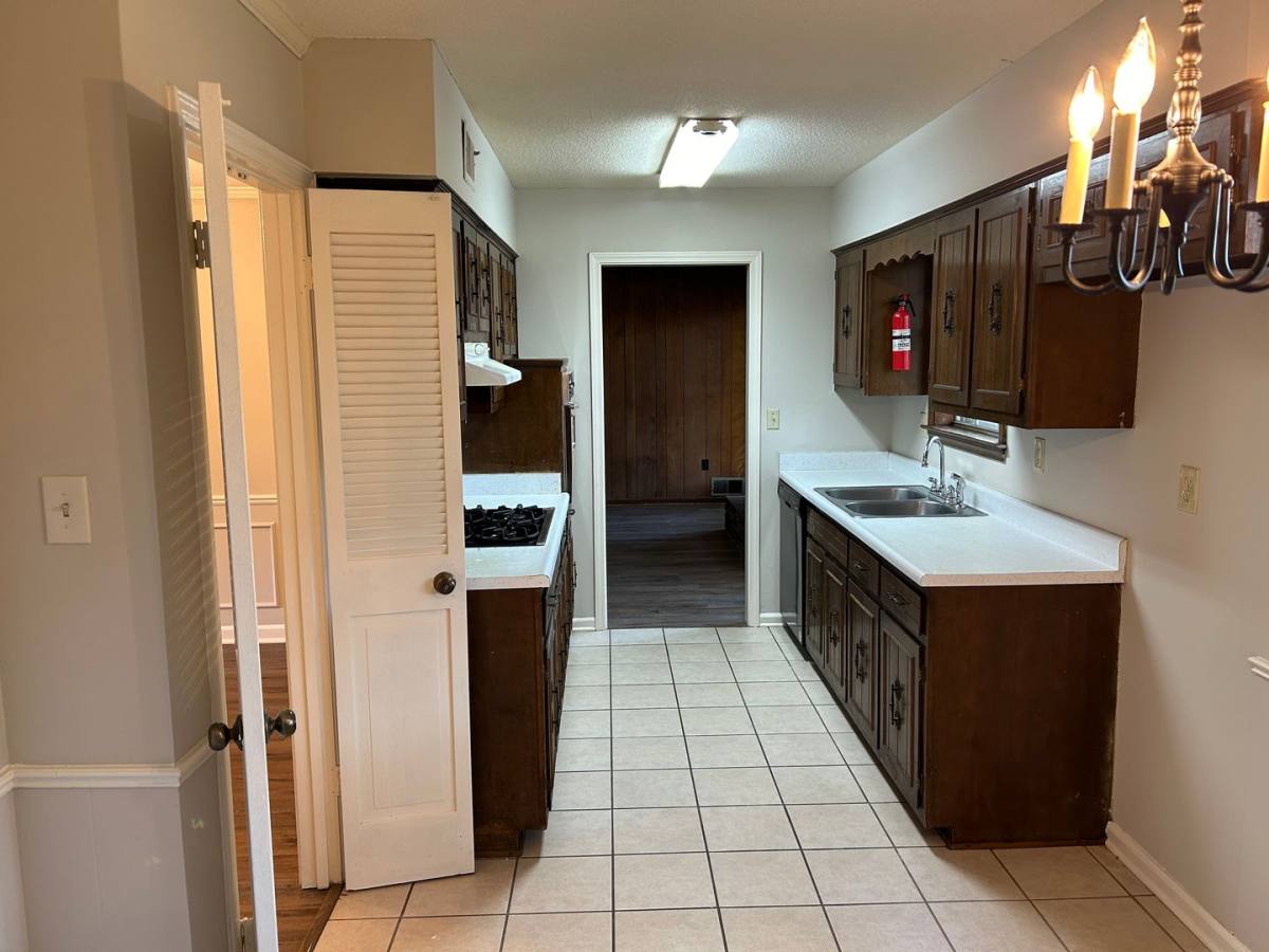 House for rent at 842 Farmington Dr N, Southaven, MS 38671