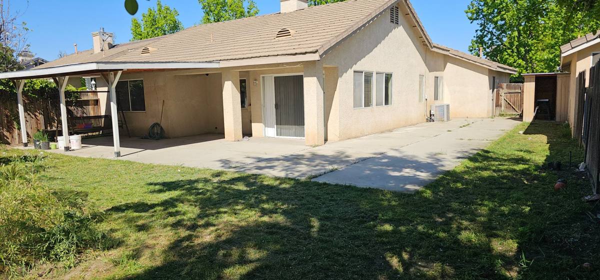 House for rent at 5021 Misty Breaks Dr, Bakersfield, CA 93313