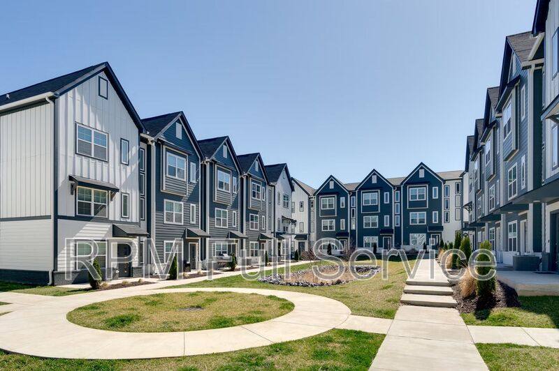 Townhouse for rent at 700 N Dupont Ave #228, Madison, TN 37115