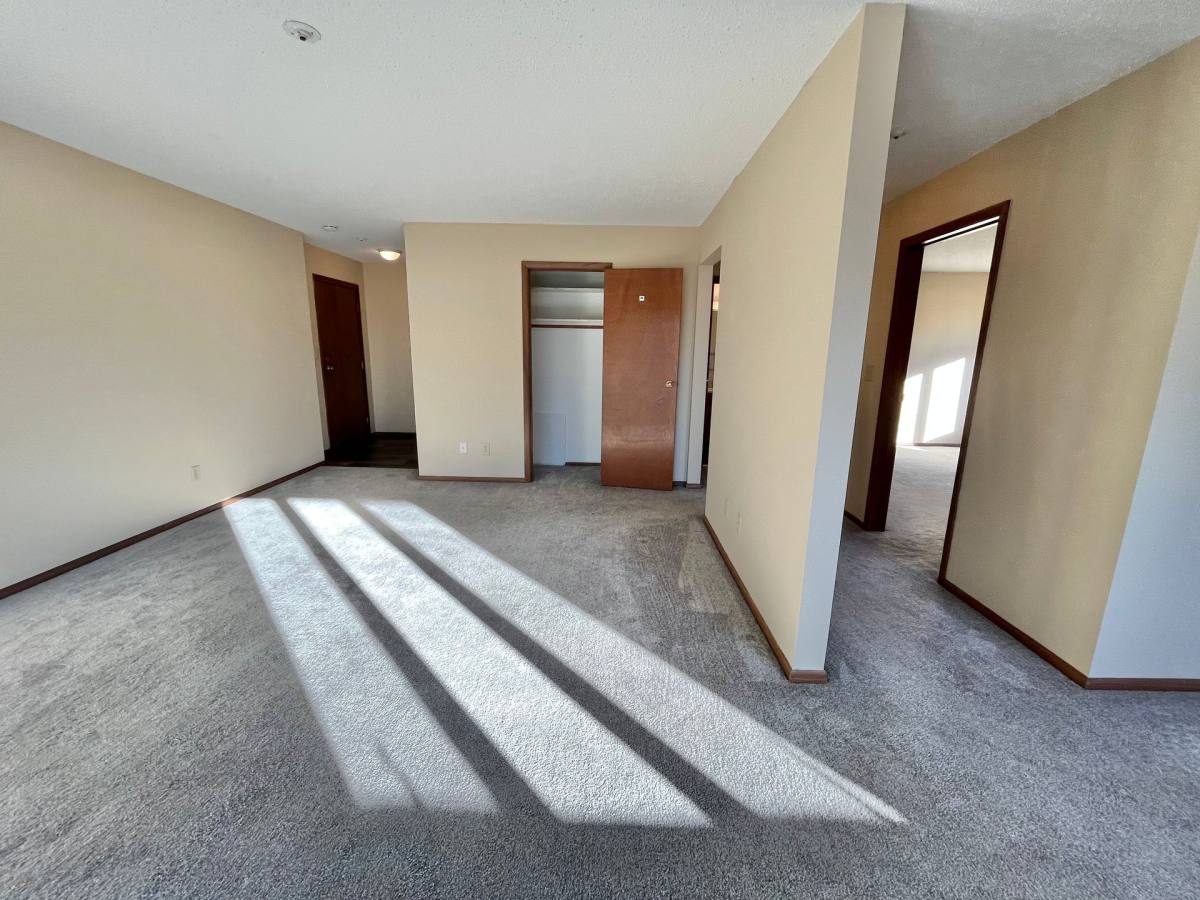 Apartment for rent at 201 N Summit Ave, Sioux Falls, SD 57104