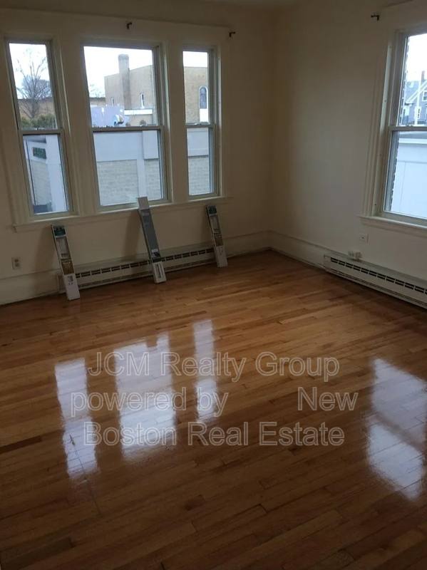Apartment for rent at 203 Lewis St #2, Lynn, MA 01902