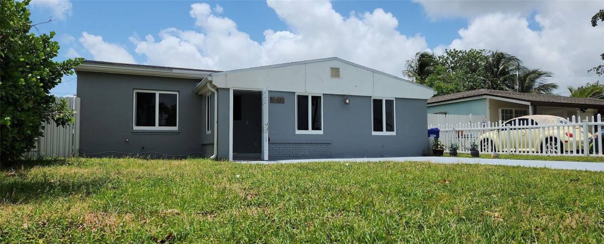 House for rent at 1766 NE 181st St, Miami, FL 33162