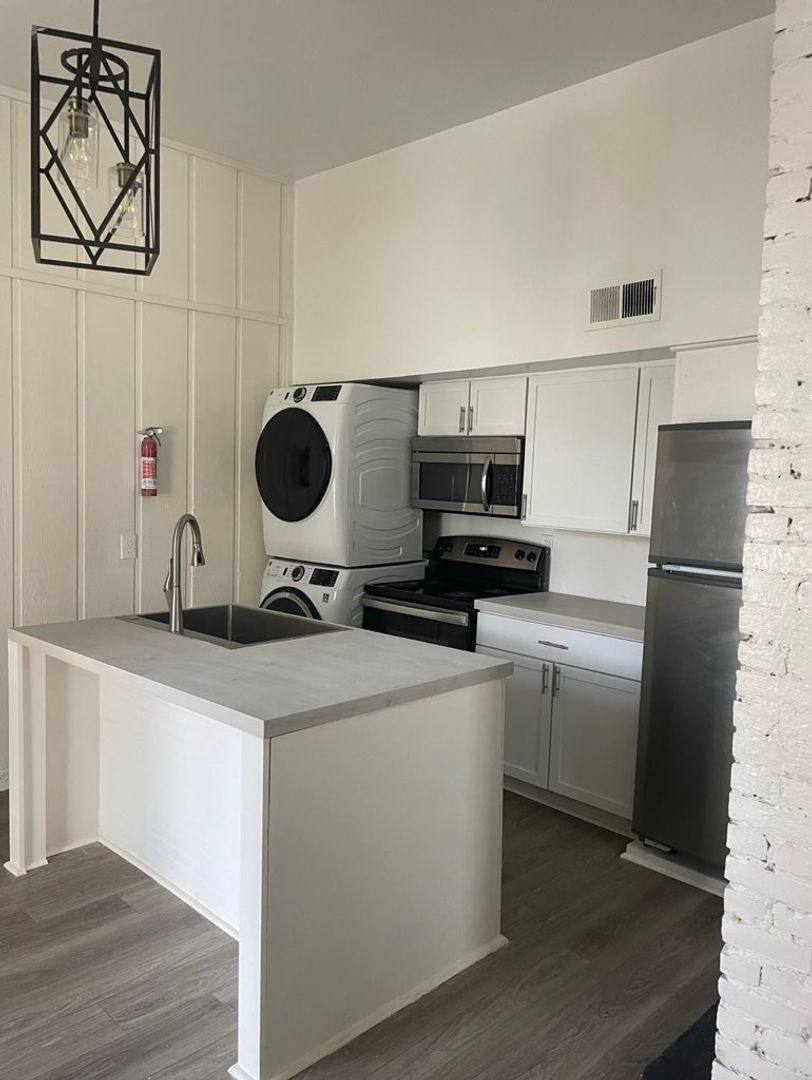House for rent at 7710 Oak St, New Orleans, LA 70118