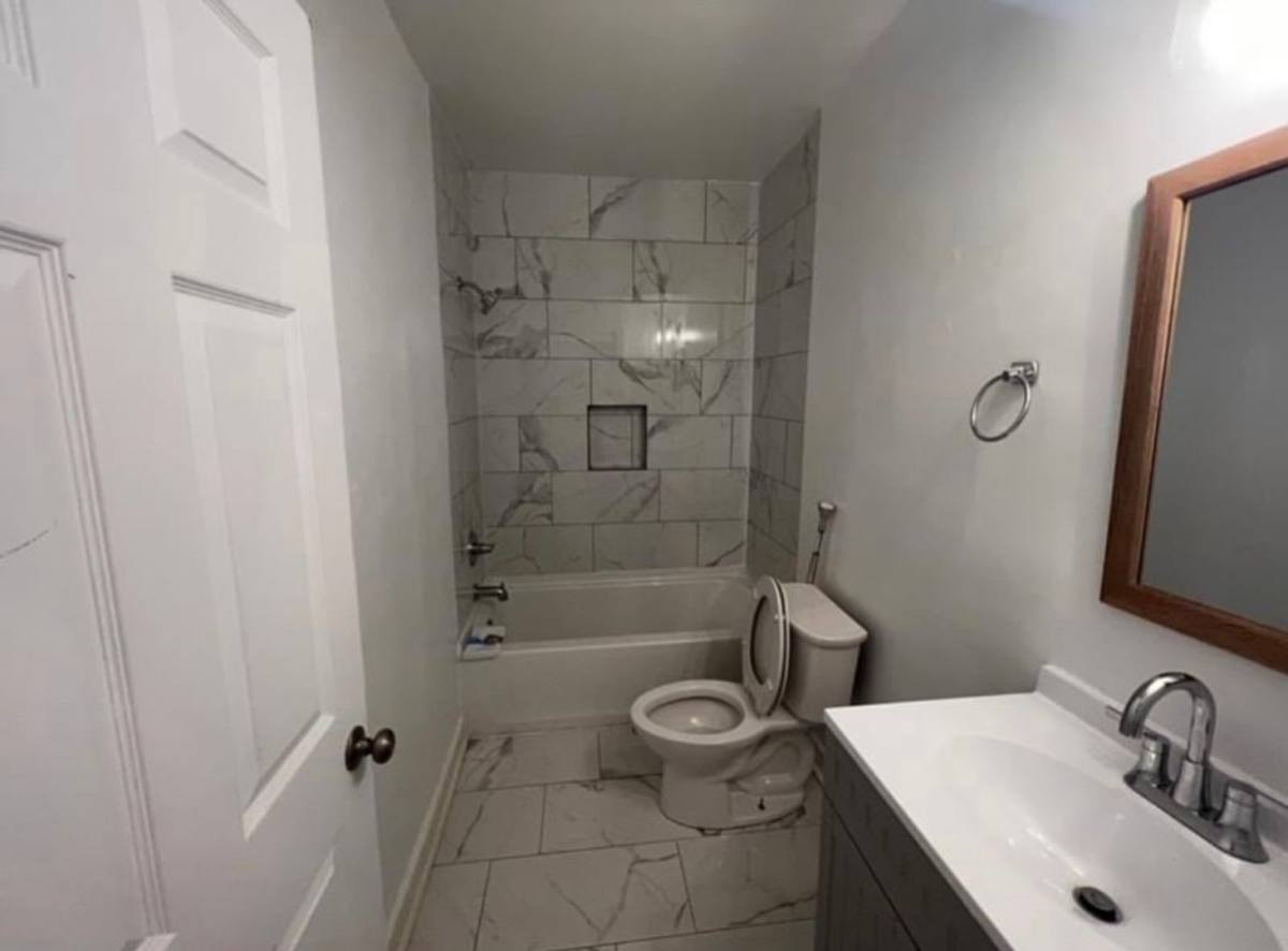 House for rent at 7710 Oak St, New Orleans, LA 70118