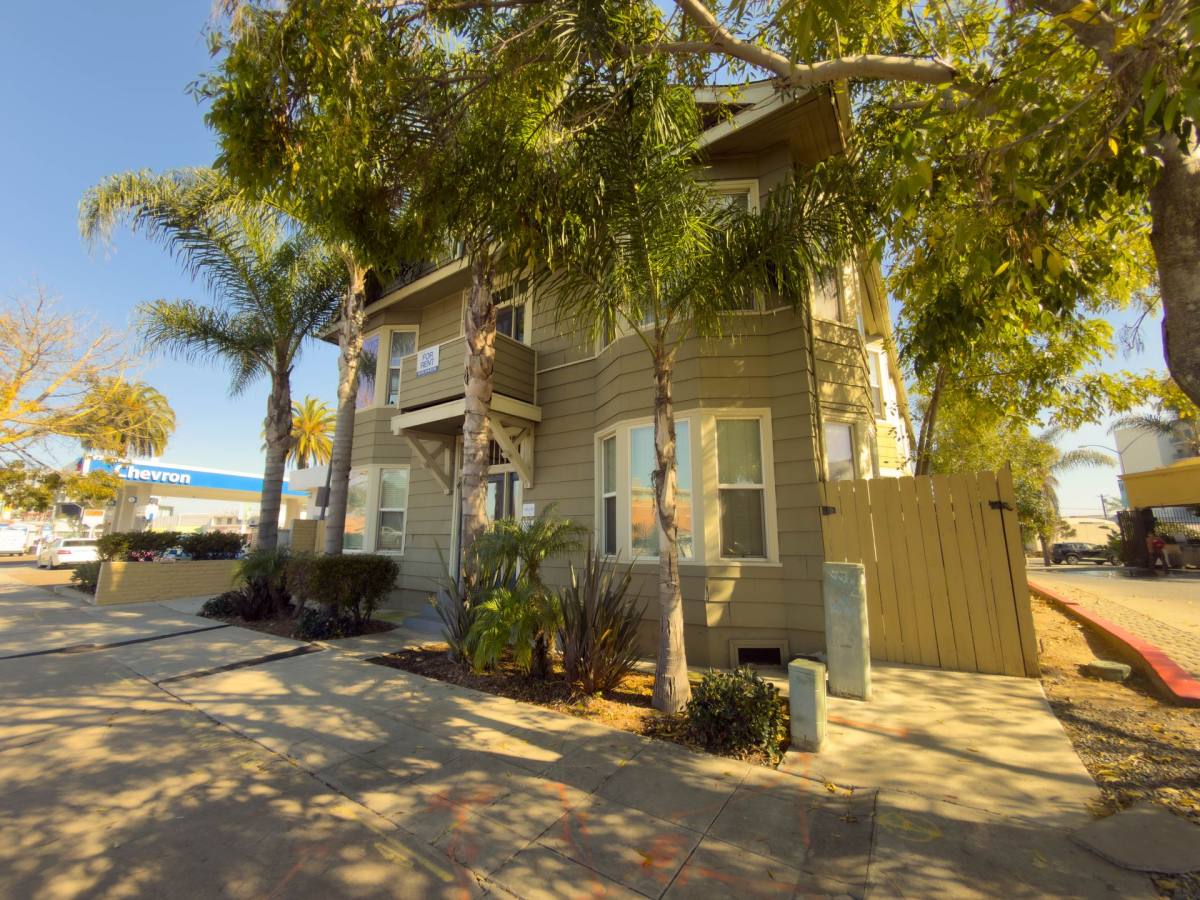 Apartment for rent at 4170 Park Blvd, San Diego, CA 92103