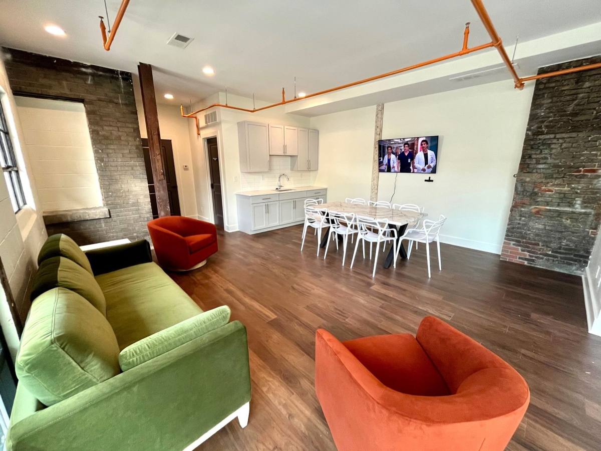 Apartment for rent at 935 Franklin St, Louisville, KY 40206