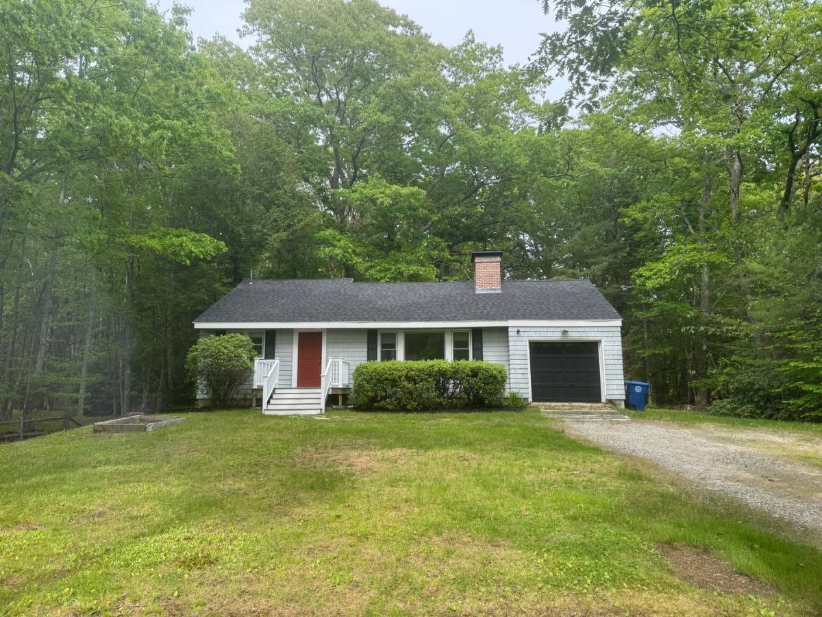 House for rent at 87 Mast Rd, Westbrook, ME 04092