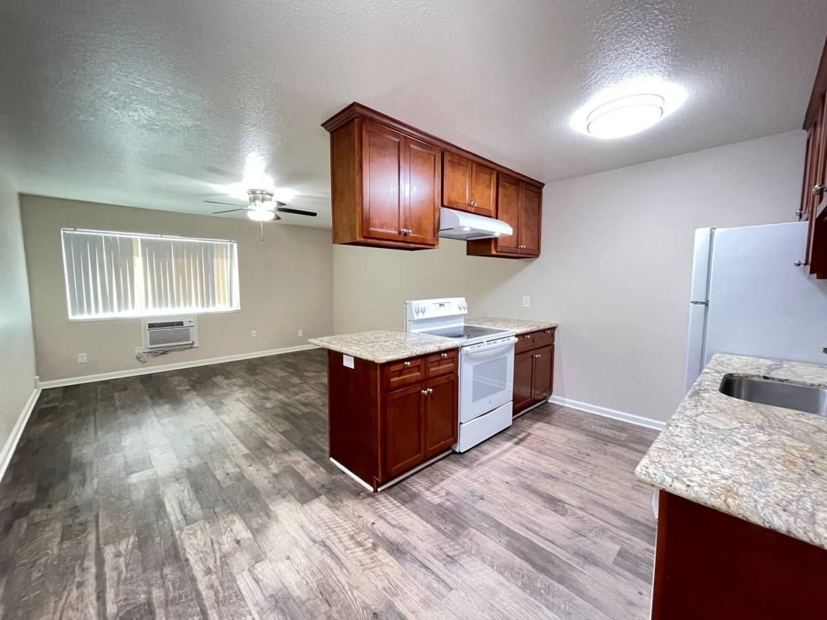 Apartment for rent at 1711 N St, Sacramento, CA 95811