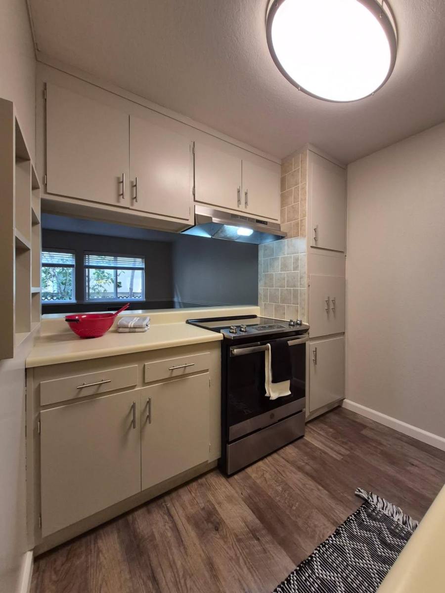 Apartment for rent at 1711 N St, Sacramento, CA 95811