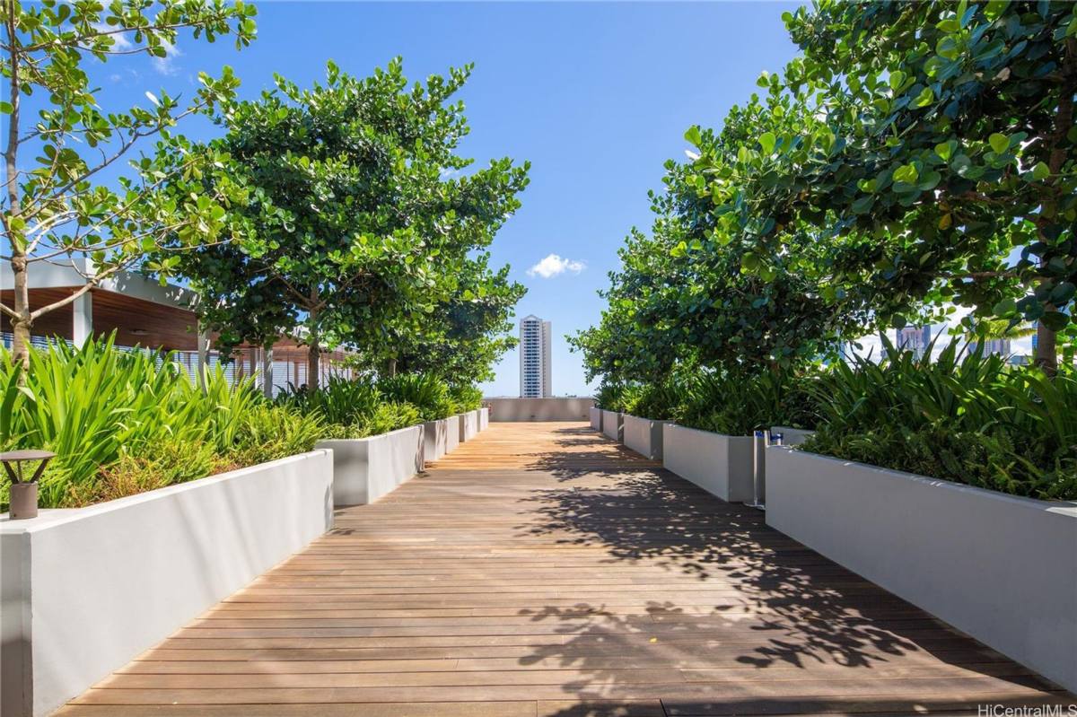 Apartment for rent at 888 Kapiolani Blvd, Honolulu, HI 96814