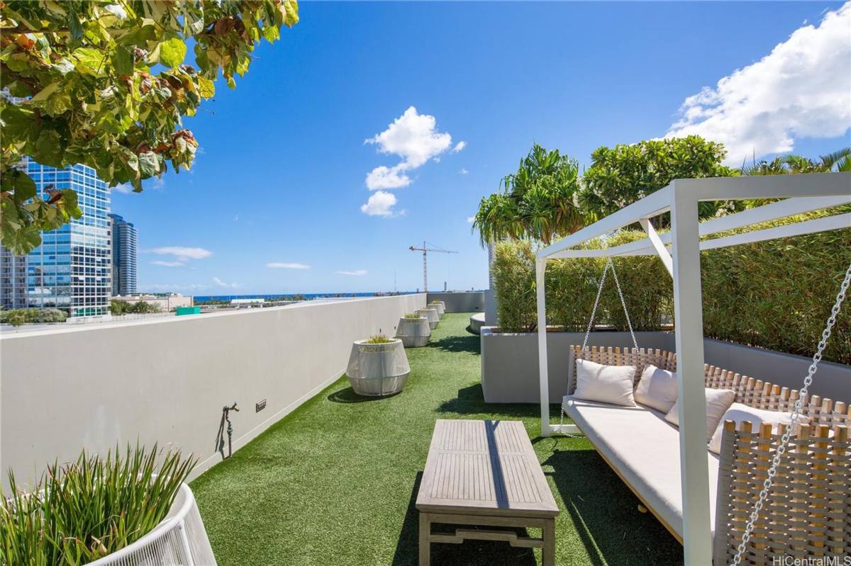 Apartment for rent at 888 Kapiolani Blvd, Honolulu, HI 96814