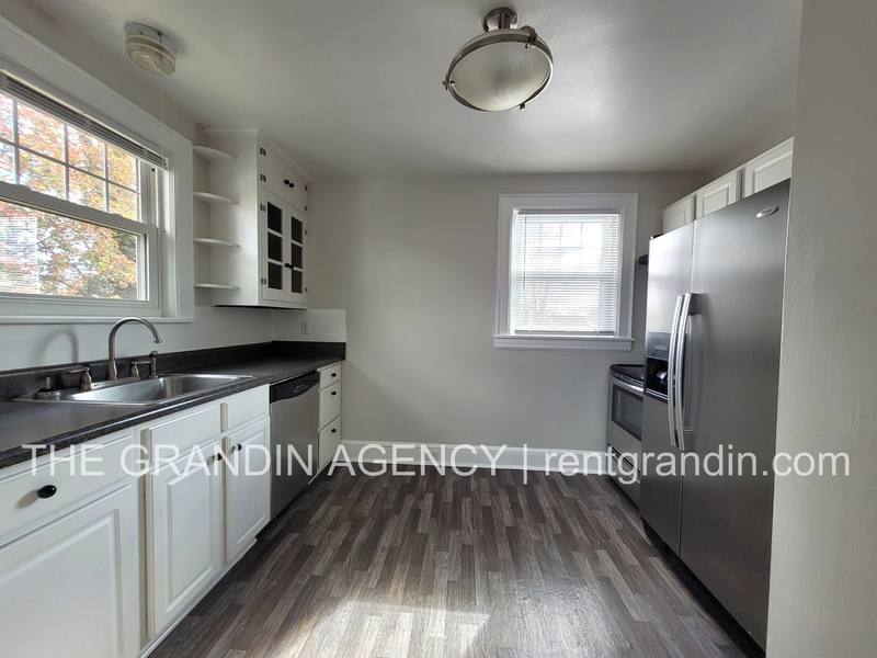 Apartment for rent at 2803 Burton Ave NW #2, Roanoke, VA 24012