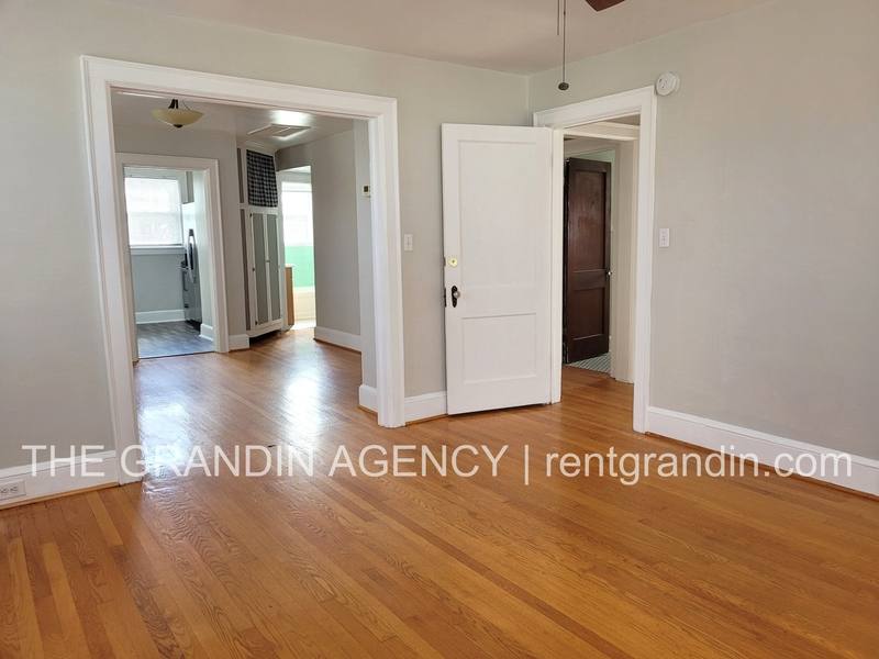 Apartment for rent at 2803 Burton Ave NW #2, Roanoke, VA 24012